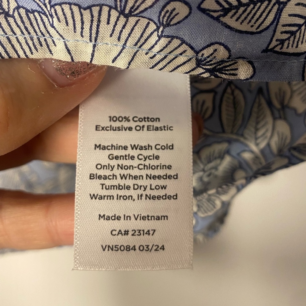 Talbots 100% Cotton Blue and White Patterned Blouse - Picture 4 of 4